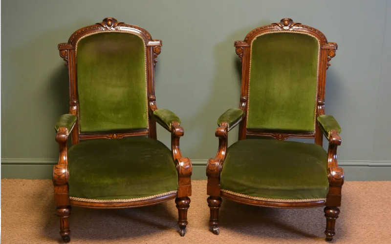 Antique Chairs Manufacturers In Mumbai